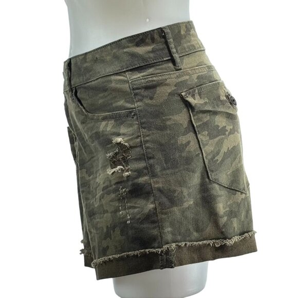 VANILLASTAR Women's Shorts Green Camouflage Mid Rise Cotton Pockets Zip Size 17 - Picture 4 of 13